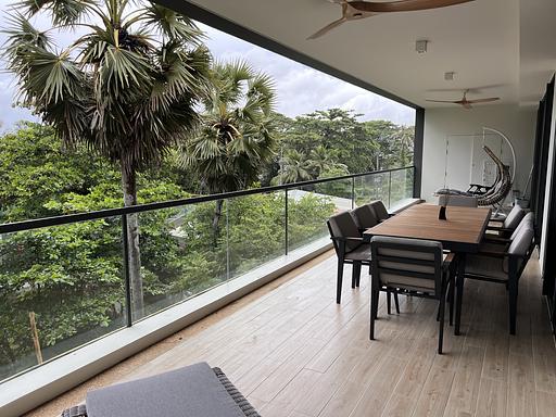 LBS 1403 - صورة 12