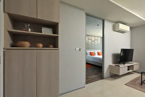 6th Avenue Condo 8