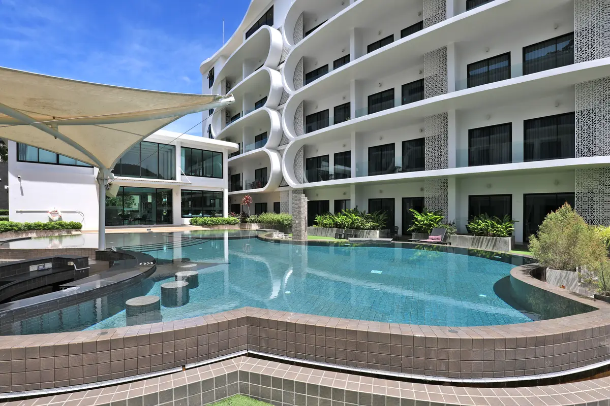 Utopia Naiharn C206