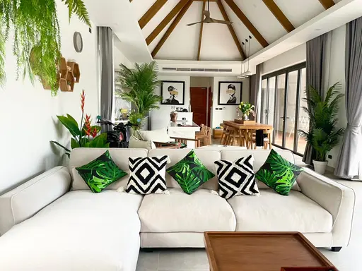 Balinese 4-Bedroom Villa - Photo 2
