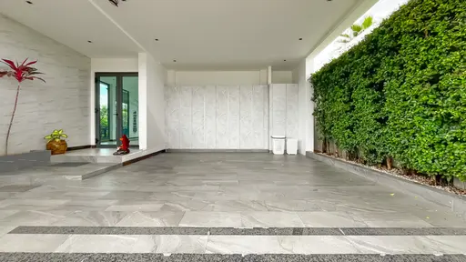 Lake House - Photo 11