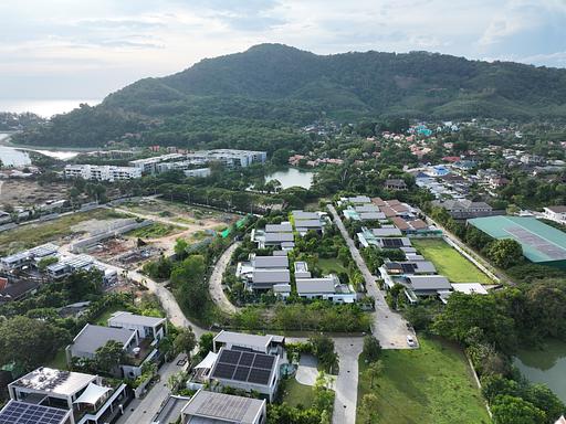 Naiharn Baan Bua