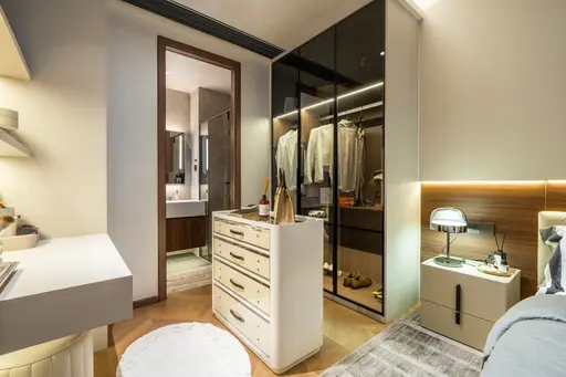 Spacious 2 Bedroom with Sea View - Photo 13