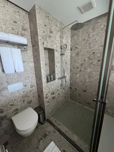 استوديو استثماري على الشاطئ بدخل مرتفع ومضمون - صورة 3