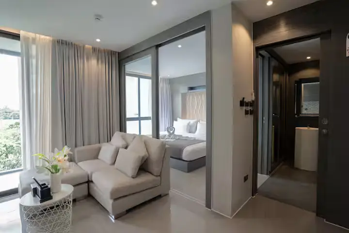 Apartment with panoramic windows on the 7th floor – Kamala Beach – B718
