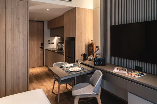 Exclusive Freehold Studio in Layan Green Park Condominium – A Unique Resale Opportunity - Photo 15