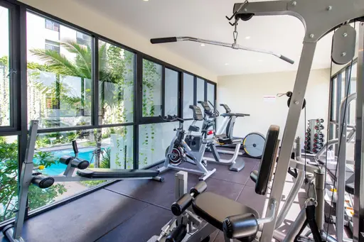 Diamond Condominium 4