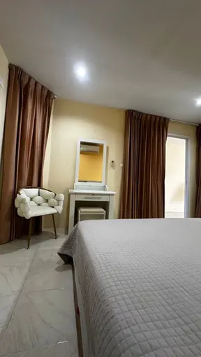 شقتان مكونتان من غرفة نوم واحدة في Palm Breeze Resort، ناي هارن — مزاد - صورة 3