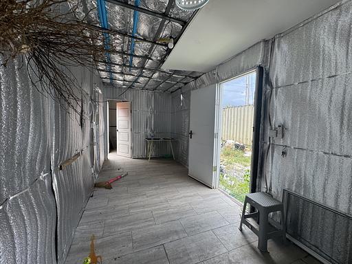 Land with buildings - Photo 7