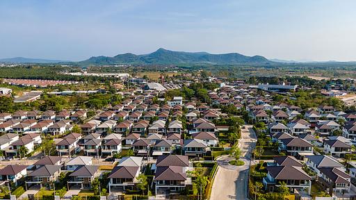 Land and Houses Park 1