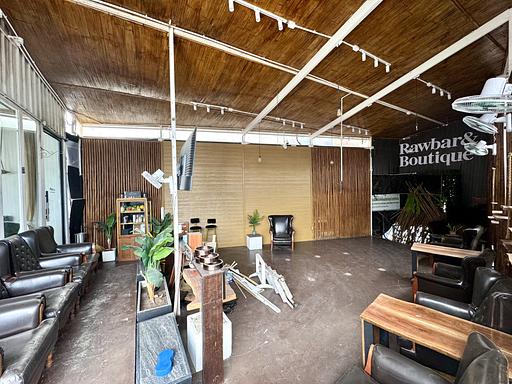 RAW BAR Boutique - Photo 8