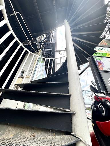 RAW BAR Boutique - Фото 15